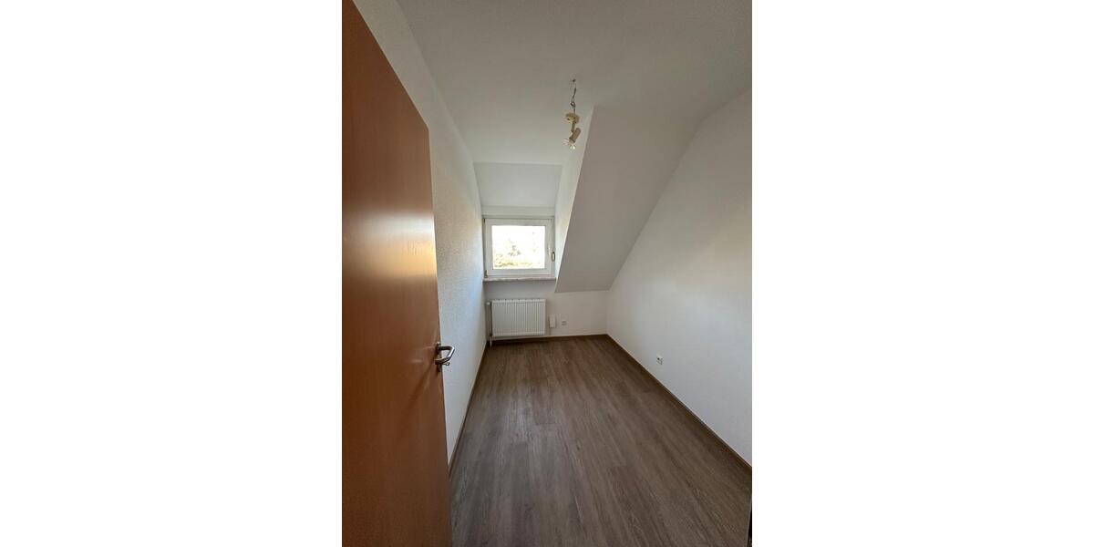 Dachgeschoßwohnung Ibbenbüren Bockraden - 6 Zimmer, 114 m&sup2;, 800&euro; | Angebot:25174394
