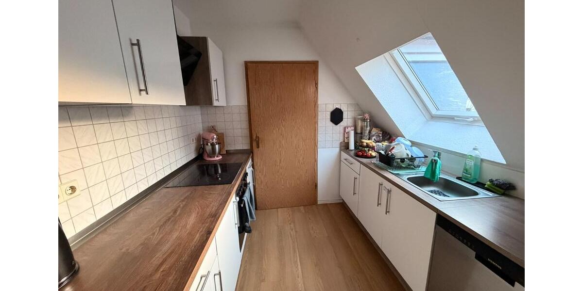 Dachgeschoßwohnung Heilsbronn - 3 Zimmer, 79 m&sup2;, 878&euro; | Angebot:24659526
