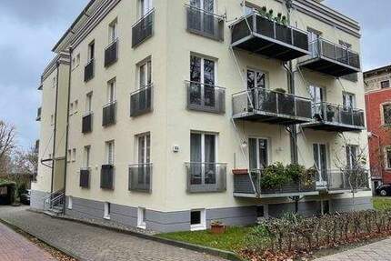 Wohnung Stralsund Kniepervorstadt - 2 Zimmer, 81 m&sup2;, 950&euro; | Angebot:24633530