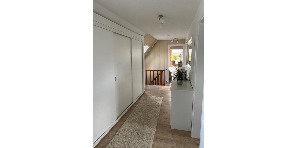 Dachgeschoßwohnung Burg (Dithmarschen) - 3 Zimmer, 102 m&sup2;, 816&euro; | Angebot:25591515