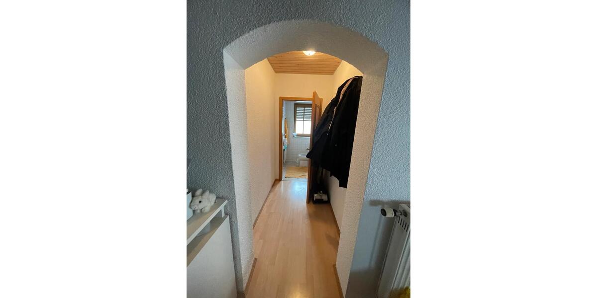 Etagenwohnung Offenau - 4 Zimmer, 111 m&sup2;, 1.100&euro; | Angebot:26416012