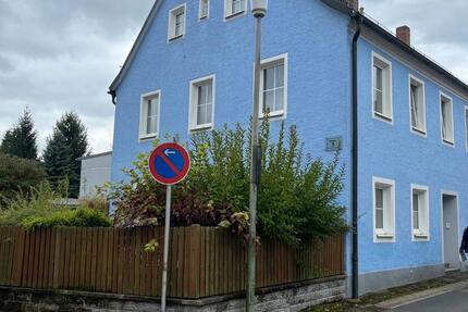 Haus Windischeschenbach - 7 Zimmer, 160 m&sup2;, 1.390&euro; | Angebot:26110370