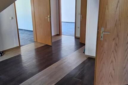 Wohnung Waldheim - 4 Zimmer, 105 m&sup2;, 681&euro; | Angebot:27631464