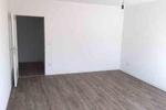 Moderne Wohnung für Singles und Paare mit Balkon