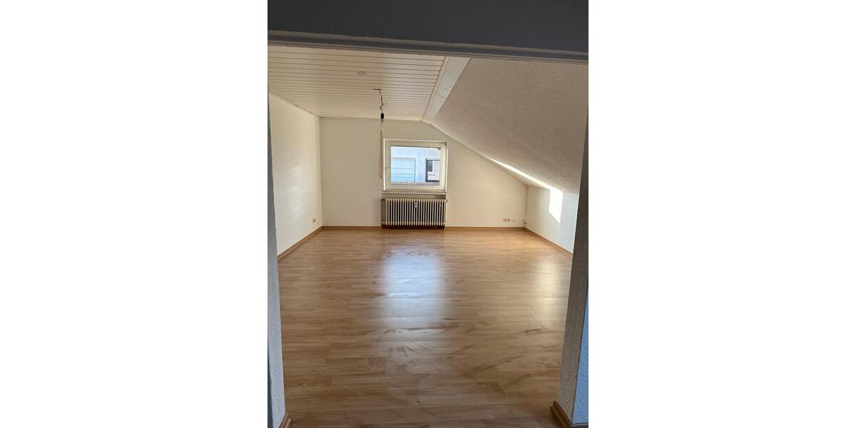 Dachgeschoßwohnung Fulda Kohlhaus - 3 Zimmer, 75 m&sup2;, 650&euro; | Angebot:24785763