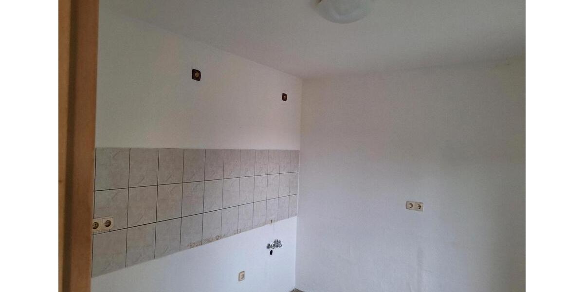 Erdgeschoßwohnung Zeitz - 6 Zimmer, 63 m&sup2;, 373&euro; | Angebot:24562258