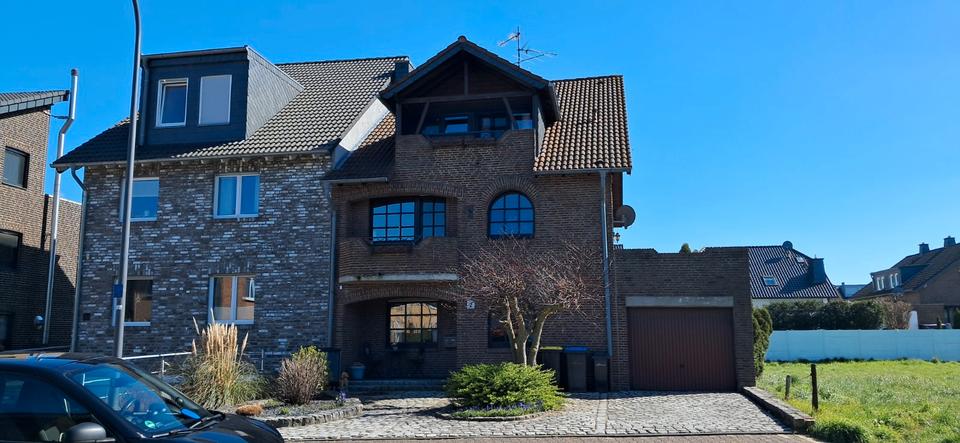 Etagenwohnung Baesweiler - 3 Zimmer, 135 m&sup2;, 1.206&euro; | Angebot:25994234