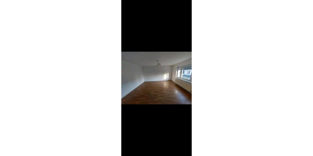 Etagenwohnung Plößberg - 3 Zimmer, 85 m&sup2;, 550&euro; | Angebot:26049386