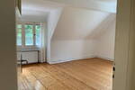 Lichtdurchflutete Wohnung im Grünen