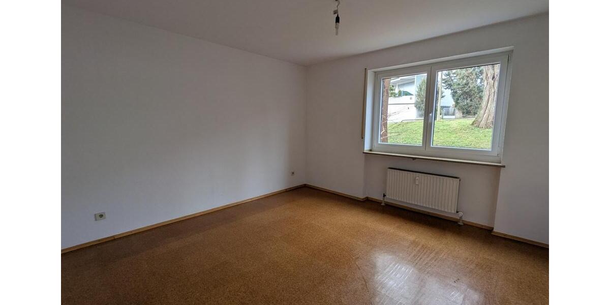 Hochparterre Amberg - 4 Zimmer, 100 m&sup2;, 1.200&euro; | Angebot:25392062