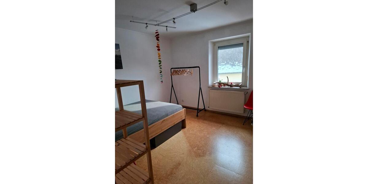 Wohnen auf Zeit Bayreuth Meyernberg - 5.5 Zimmer, 170 m&sup2;, 320&euro; | Angebot:24746568