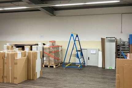 Halle in Speyer 700 € 108 m²