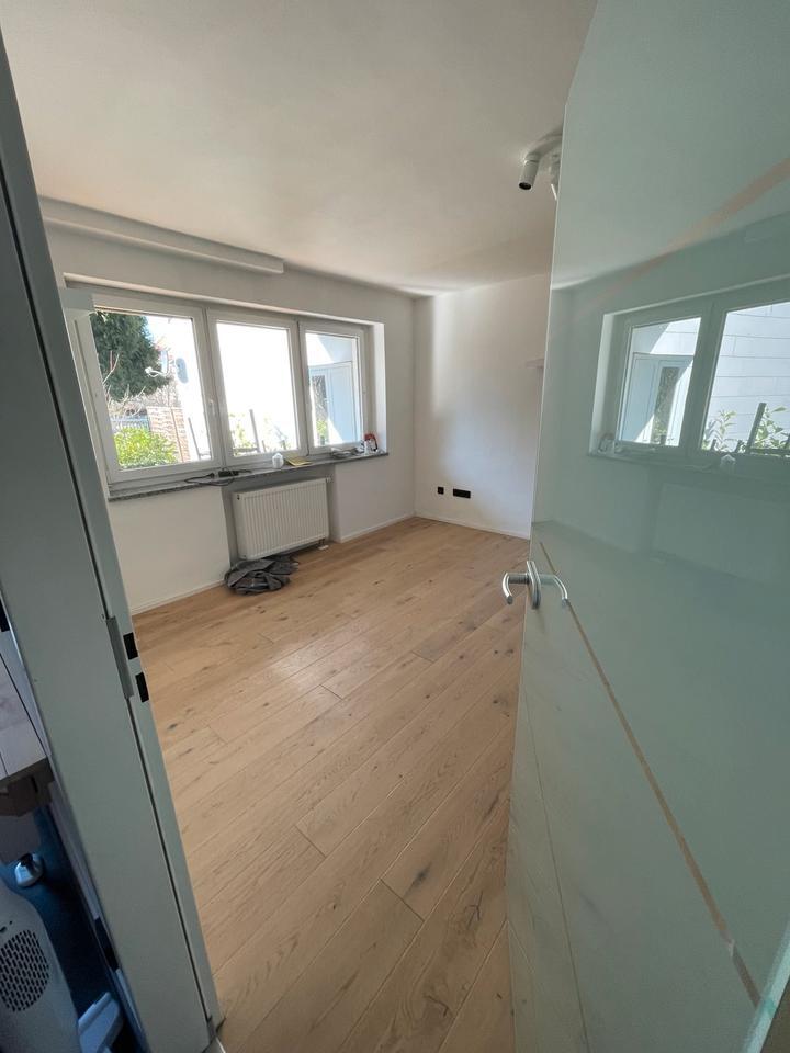 Helle 2 Zimmer Wohnung im Erdgeschoss mit Garten