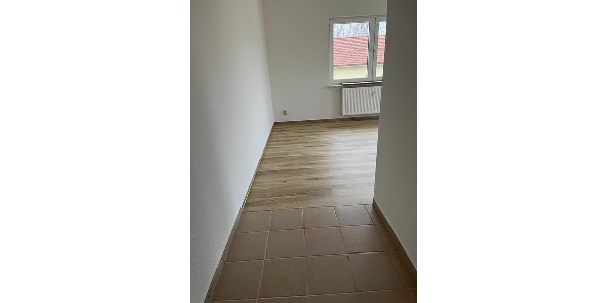 Etagenwohnung Neustrelitz - 1 Zimmer, 31 m&sup2;, 231&euro; | Angebot:24712055