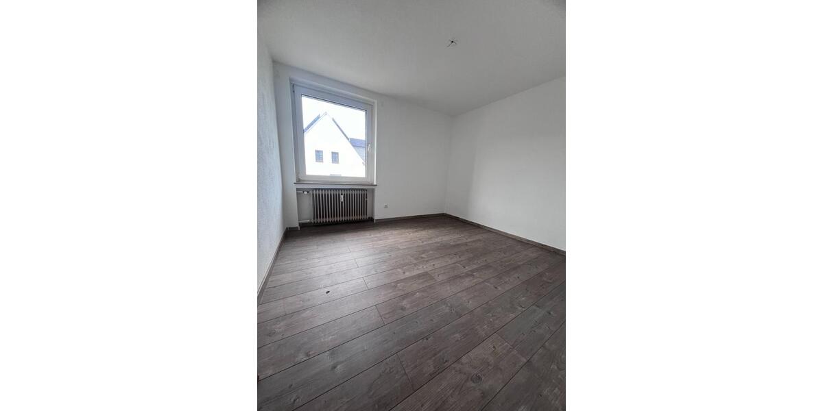 Etagenwohnung Siegen - 5 Zimmer, 111 m&sup2;, 1.150&euro; | Angebot:24752166