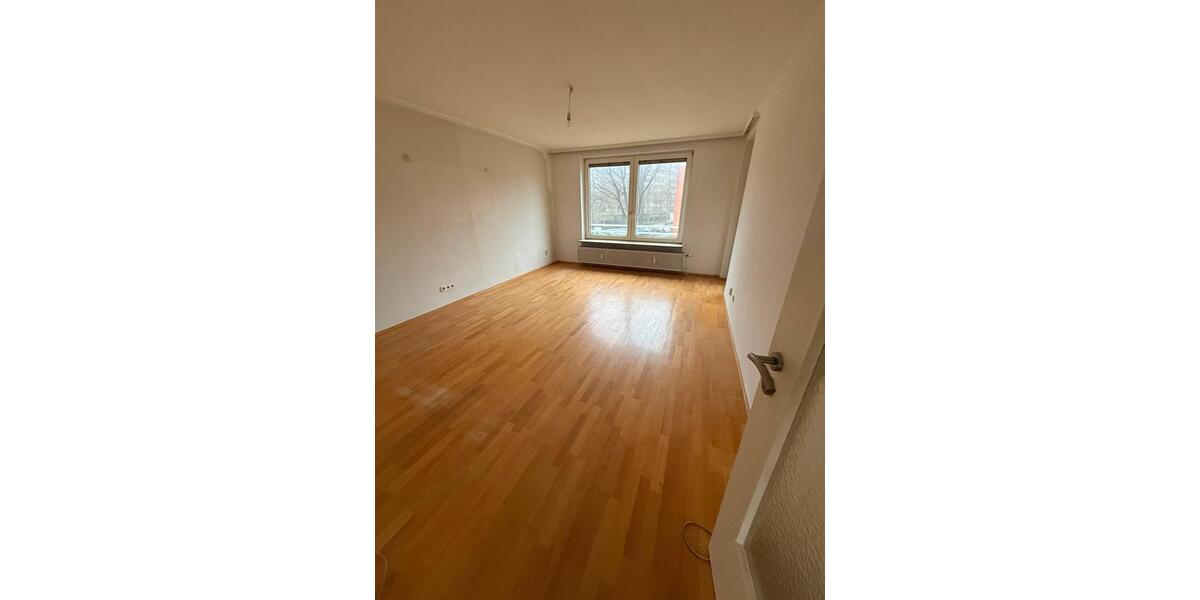 Etagenwohnung Pinneberg - 3 Zimmer, 71 m&sup2;, 1.250&euro; | Angebot:25175180