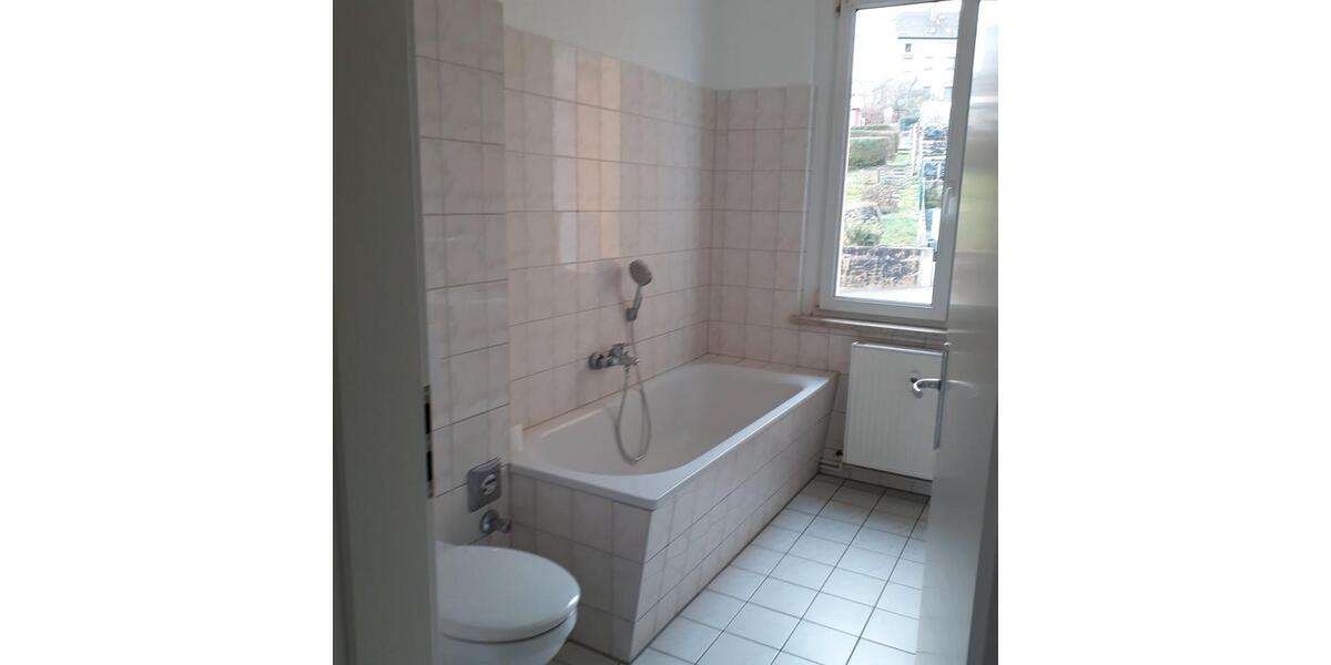 Etagenwohnung Eisenberg - 1 Zimmer, 37 m&sup2;, 260&euro; | Angebot:26099824