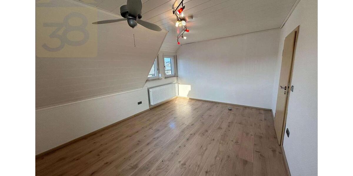 Etagenwohnung Wolfsburg Alt-Wolfsburg - 4 Zimmer, 120 m&sup2;, 990&euro; | Angebot:24783600