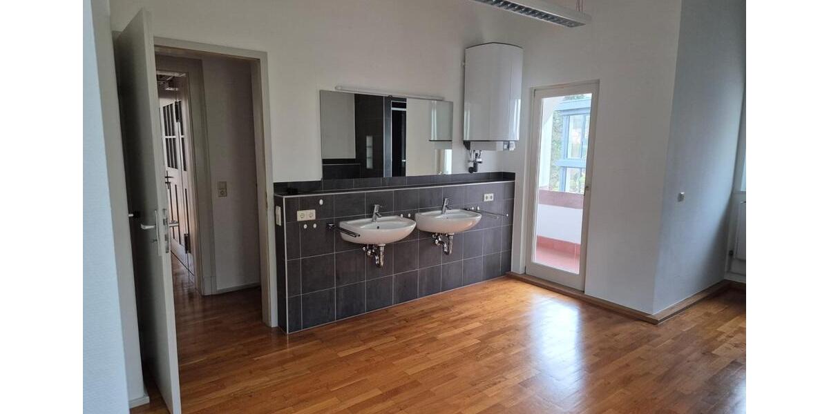 Etagenwohnung Schramberg - 5 Zimmer, 190 m&sup2;, 1.199&euro; | Angebot:24550368