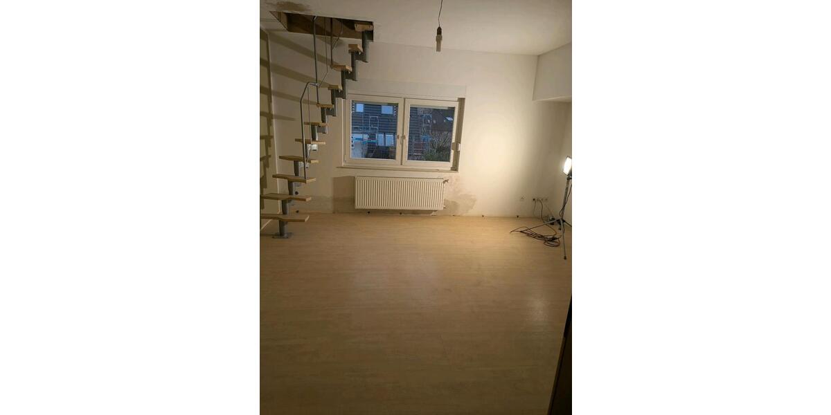 Dachgeschoßwohnung Essen Stadtbezirk II - 5 Zimmer, 79 m&sup2;, 850&euro; | Angebot:25176287