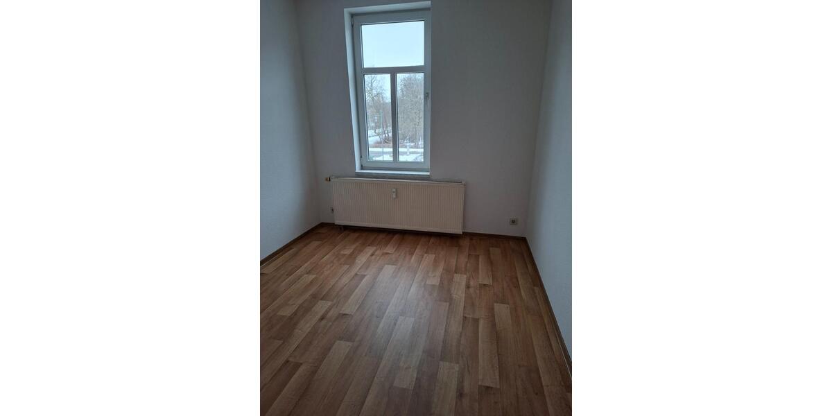 Etagenwohnung Hildburghausen - 4 Zimmer, 74 m&sup2;, 450&euro; | Angebot:25062052