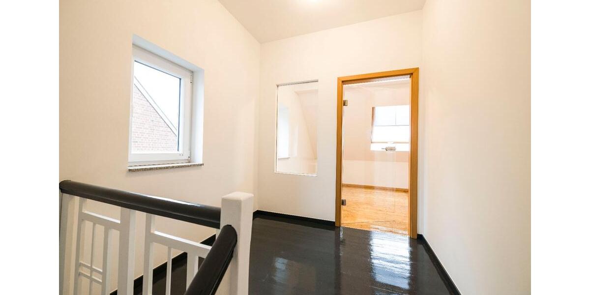 Großzügige 3-Zimmer-Maisonette (77 m²) mit Dachterrasse frisch re 3 zimmer