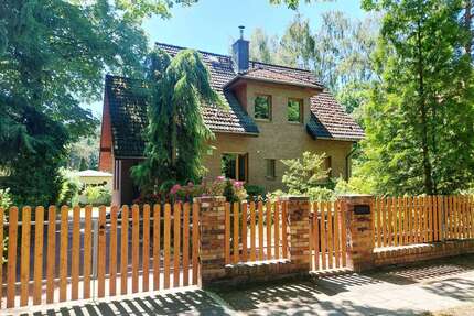 Haus Glienicke - 4 Zimmer, 136 m&sup2;, 2.500&euro; | Angebot:26904302