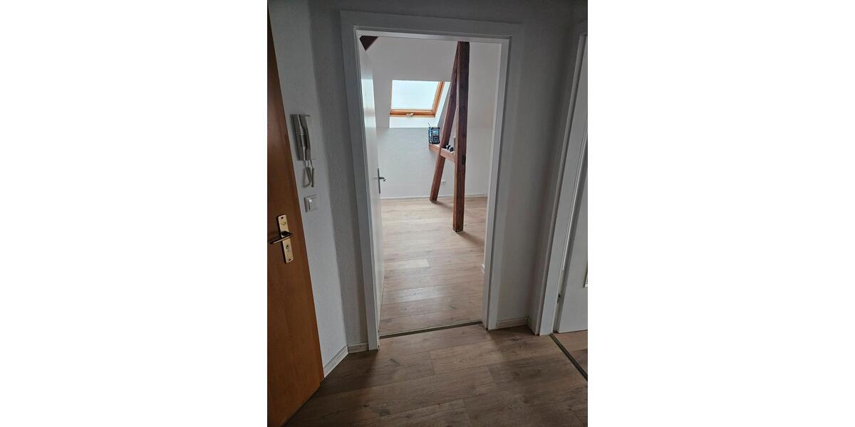 Dachgeschoßwohnung Limbach-Oberfrohna Oberfrohna - 2 Zimmer, 54 m&sup2;, 330&euro; | Angebot:26597859