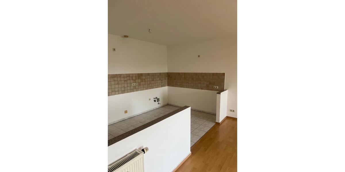 Etagenwohnung Eisenberg - 3 Zimmer, 70 m&sup2;, 630&euro; | Angebot:24524293