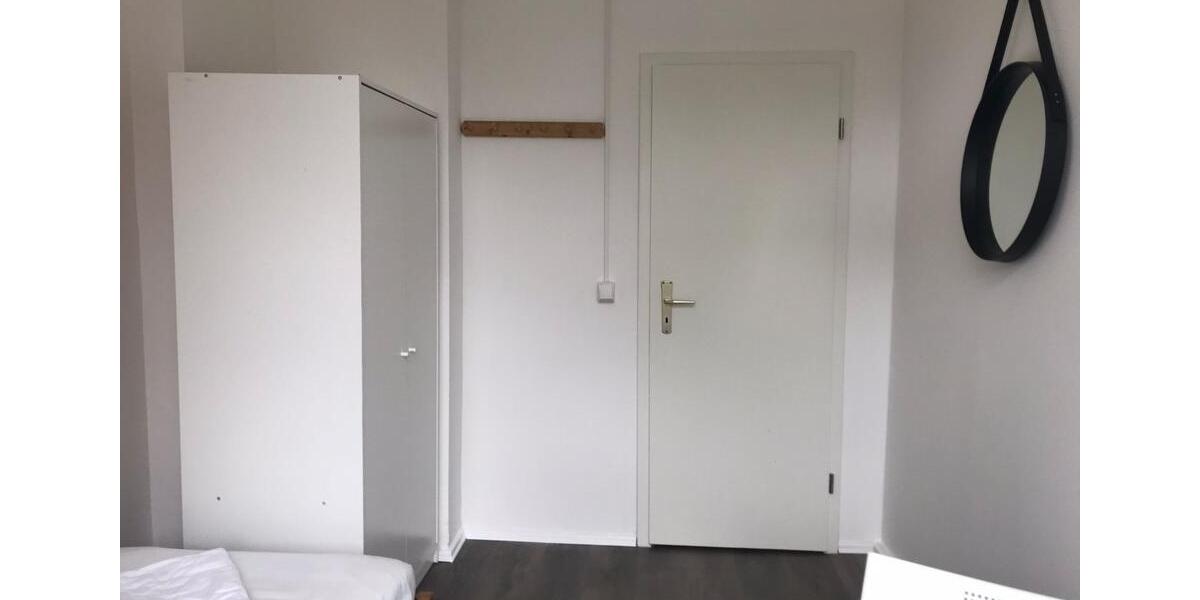 Wohnen auf Zeit Molfsee - 12 Zimmer, 500 m&sup2;, 22&euro; | Angebot:24640828