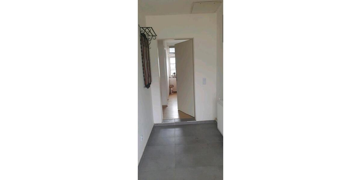 Erdgeschoßwohnung Gröditz - 3 Zimmer, 65 m&sup2;, 700&euro; | Angebot:25901705