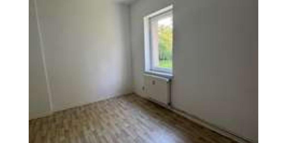 Erdgeschoßwohnung Merseburg - 3 Zimmer, 64 m&sup2;, 360&euro; | Angebot:23566837