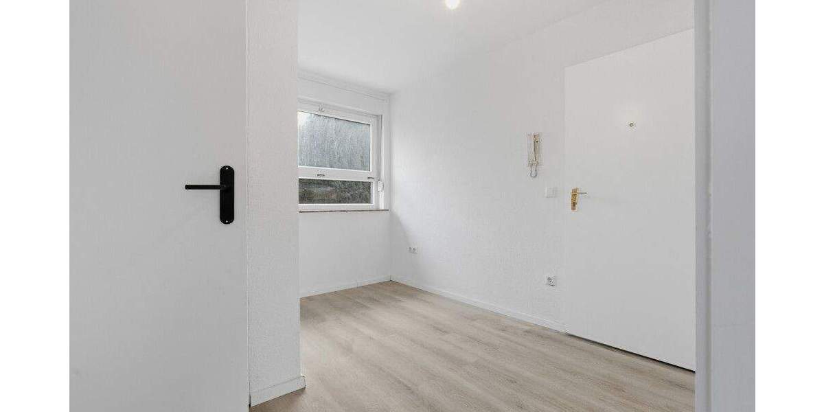 Wohnen zum Wohlfühlen - frisch sanierte 3-Zimmer-Wohnung mit Balkon & Gartenanteil 3 zimmer