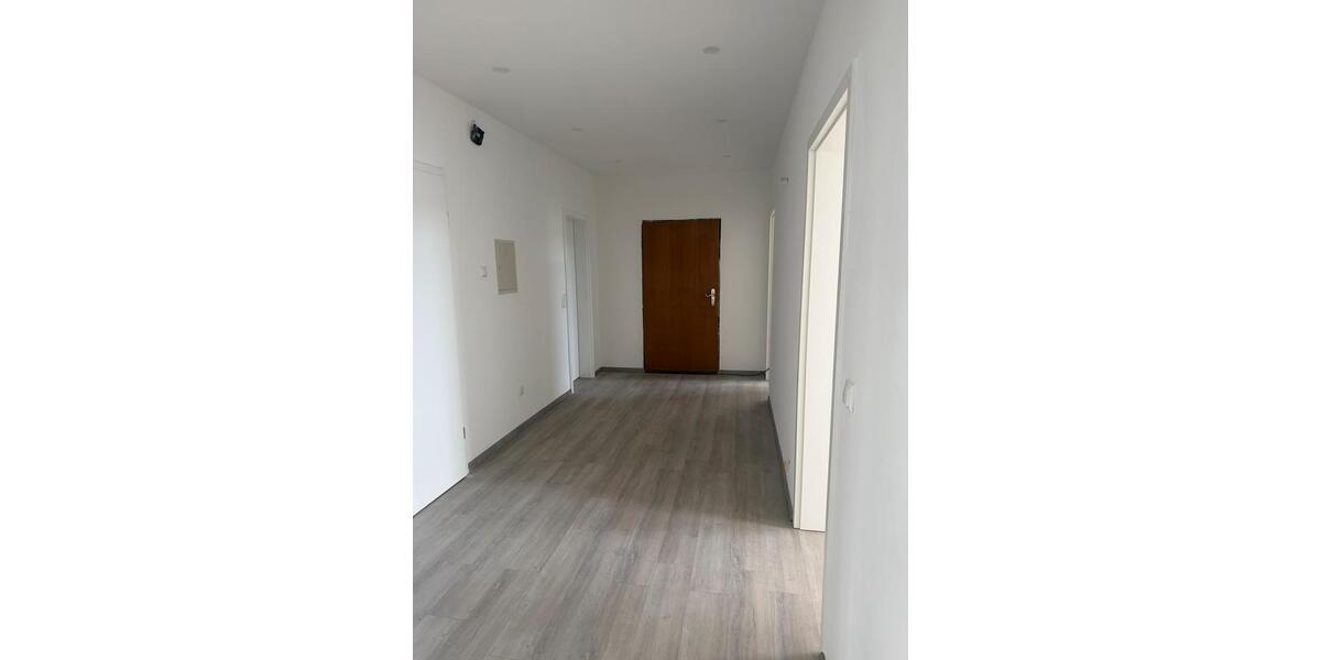 Erdgeschoßwohnung Hameln Kernstadt - 4 Zimmer, 105 m&sup2;, 880&euro; | Angebot:26024706