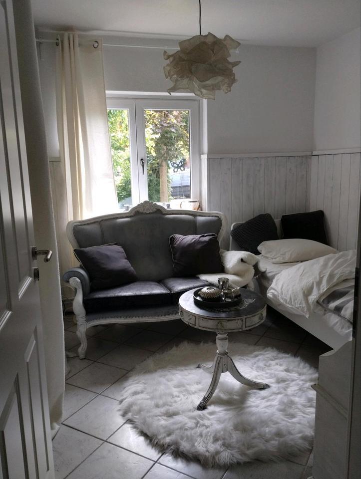 WG- Zimmer mit Terrasse zimmer