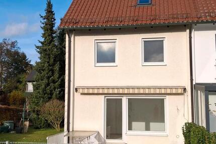 Haus Ingolstadt Nordost - 4 Zimmer, 109 m&sup2;, 1.700&euro; | Angebot:24706300