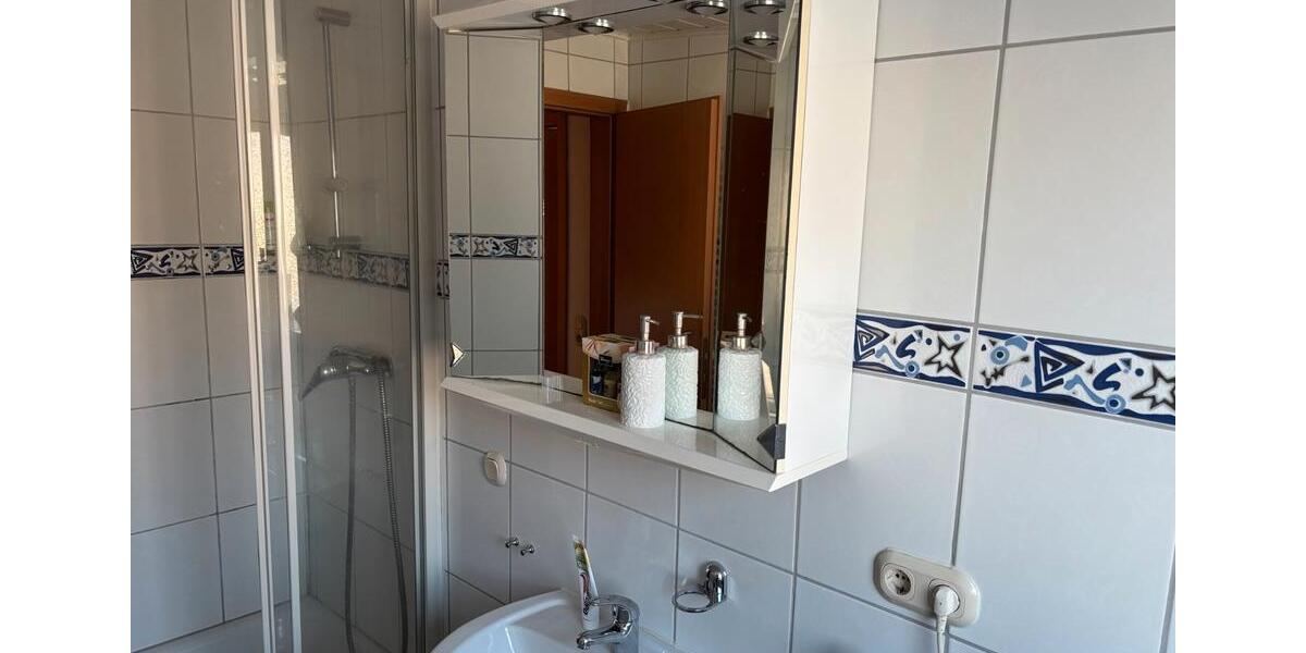 Dachgeschoßwohnung Eschenburg - 3 Zimmer, 80 m&sup2;, 650&euro; | Angebot:26056988