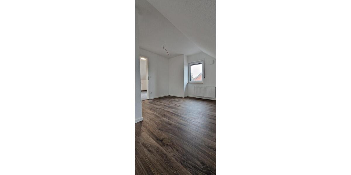 Dachgeschoßwohnung Surwold - 4 Zimmer, 91 m&sup2;, 700&euro; | Angebot:26313545