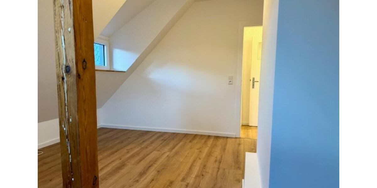 Dachgeschoßwohnung Wiesbaden Bierstadt - 2 Zimmer, 59 m&sup2;, 945&euro; | Angebot:25870299