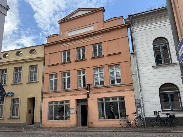 Etagenwohnung Güstrow - 2 Zimmer, 42 m&sup2;, 357&euro; | Angebot:26835902