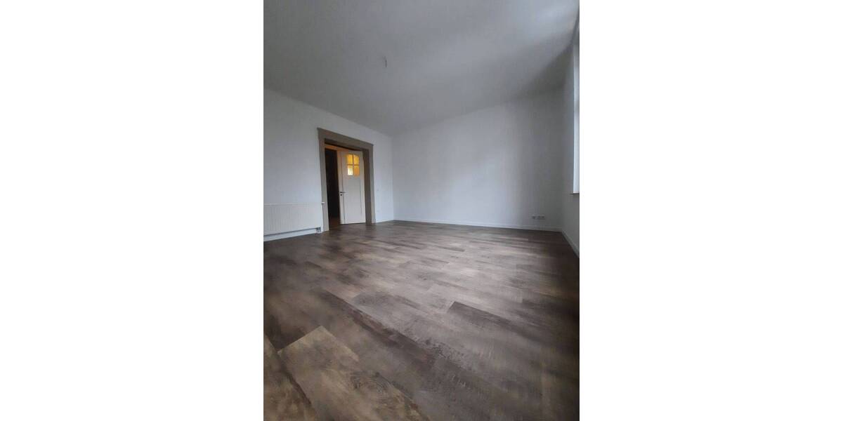 Etagenwohnung Zwickau Pölbitz - 5 Zimmer, 156 m&sup2;, 1.095&euro; | Angebot:26170929