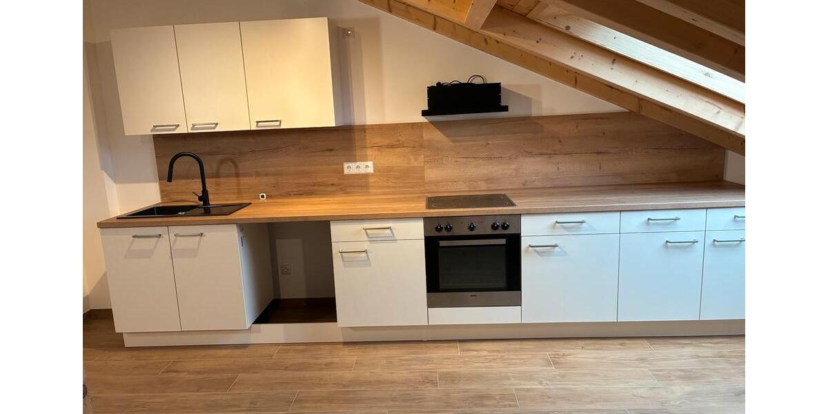 Dachgeschoßwohnung Weilheim in Oberbayern - 2 Zimmer, 53 m&sup2;, 1.035&euro; | Angebot:25005343