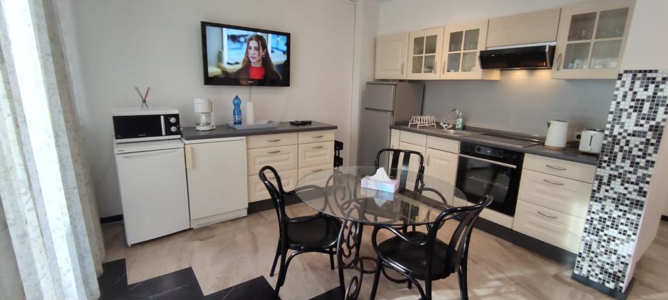 Wohnen auf Zeit Köln Mülheim - 3 Zimmer, 25 m&sup2;, 600&euro; | Angebot:25767912