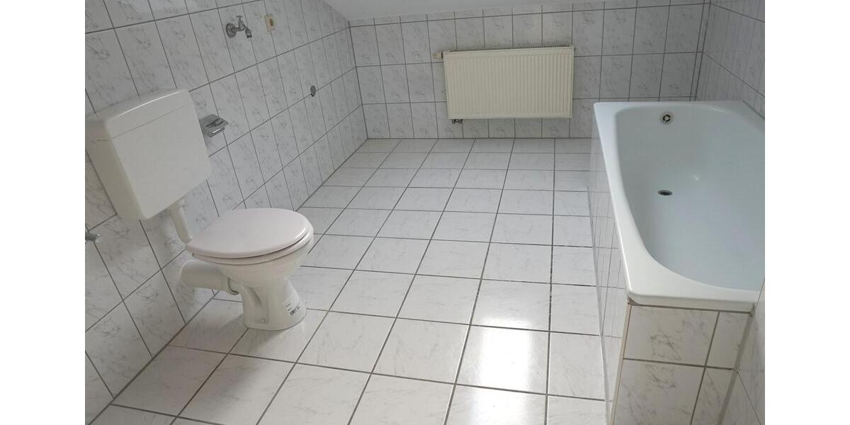 Dachgeschoßwohnung Dillenburg - 3 Zimmer, 81 m&sup2;, 660&euro; | Angebot:25649048