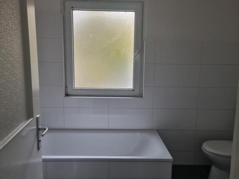 Geräumige 2-Zimmer-Wohnung wartet auf Sie zimmer