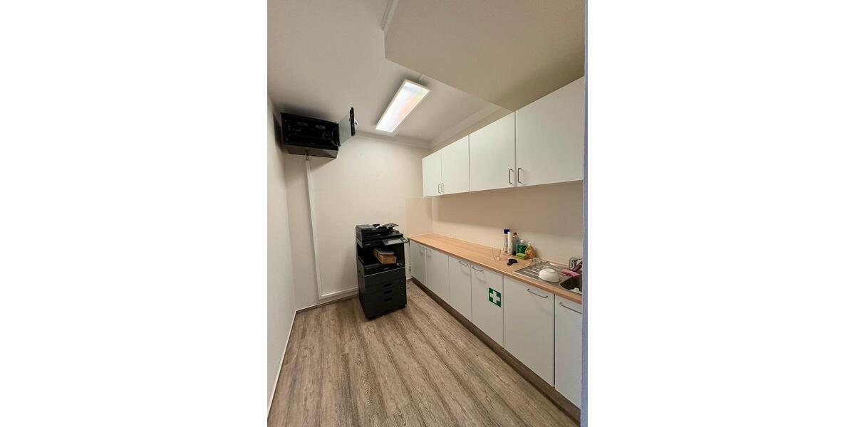 Gewerbeobjekt Moers - 1.350&euro; | Angebot:24819269