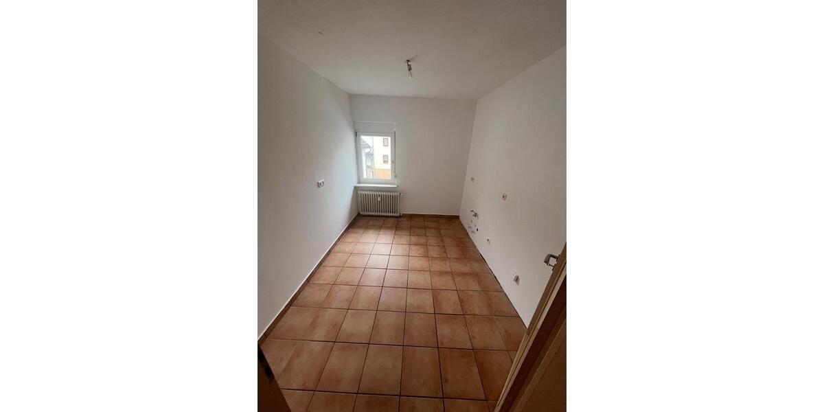 Etagenwohnung Nidda - 3 Zimmer, 80 m&sup2;, 680&euro; | Angebot:26041329