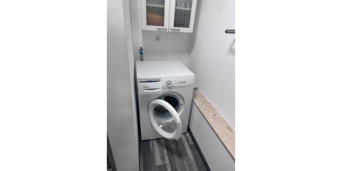 Etagenwohnung Rostock Hansaviertel - 1 Zimmer, 50 m&sup2;, 800&euro; | Angebot:24704404