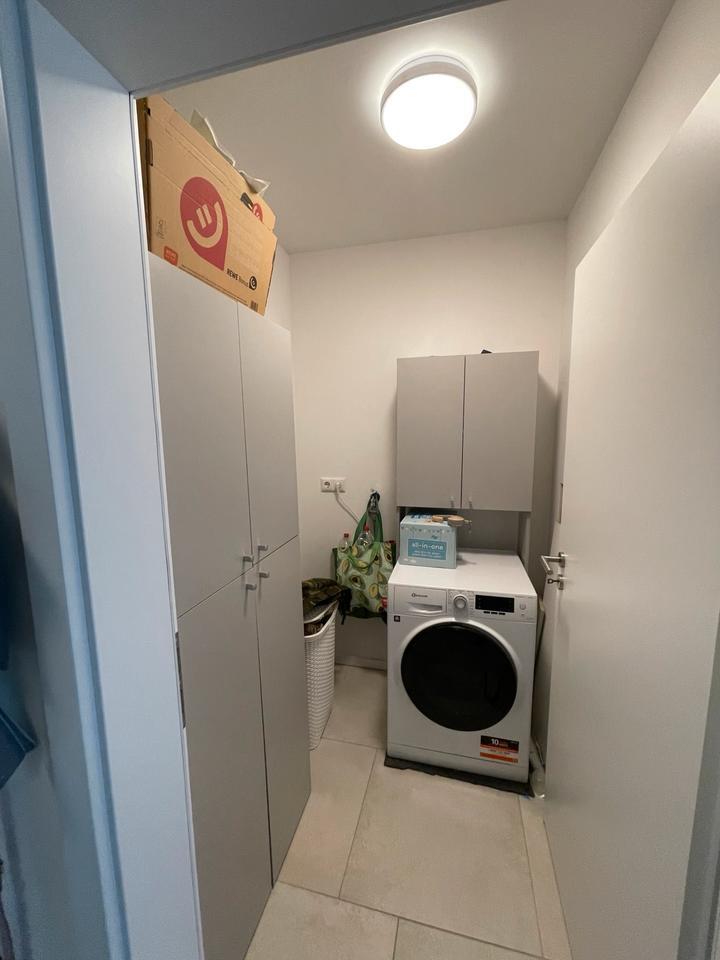 Helle, ruhige Neubau 3-Zi-Whg mit EBK, Stellplätzen in WBB zimmer
