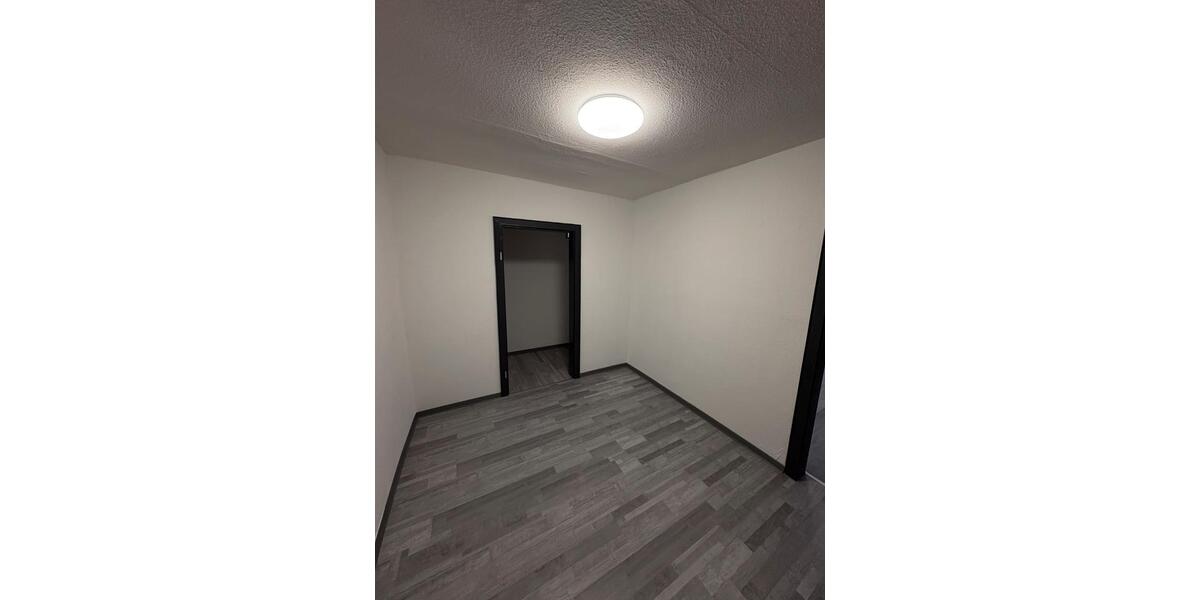 Etagenwohnung Ehringshausen - 1 Zimmer, 70 m&sup2;, 750&euro; | Angebot:24572181